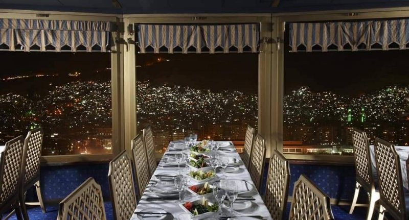 المطعم الدوار في دمشق