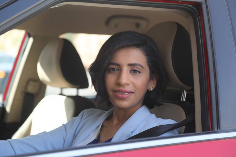  سائقة تاكسي في شوارع السعودية